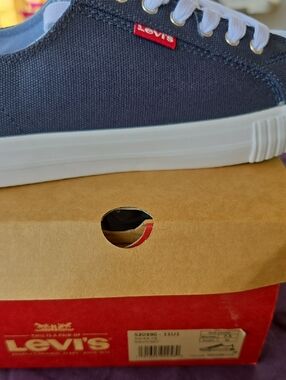 Levi's Navy Canvas Low-Top Sneakers with White Sole